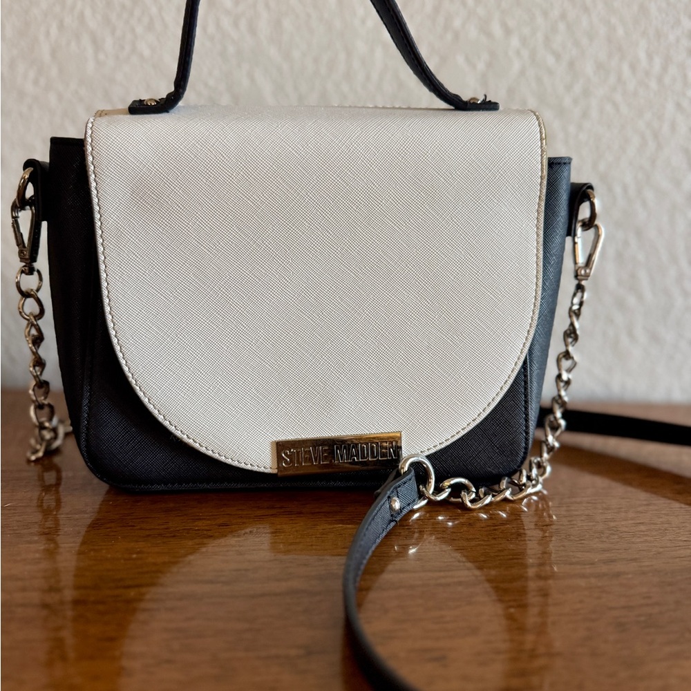 Steve Madden Black and Cream Crossbody Bag